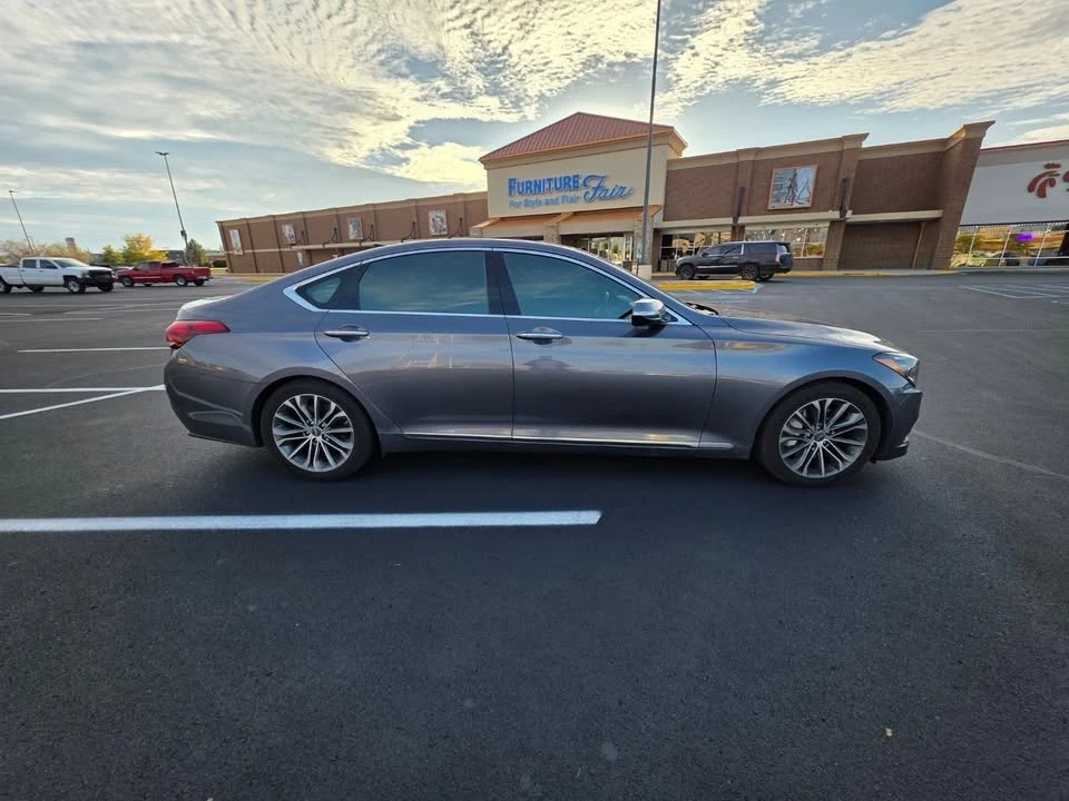 2015 Hyundai Genesis - Image 4 of 10