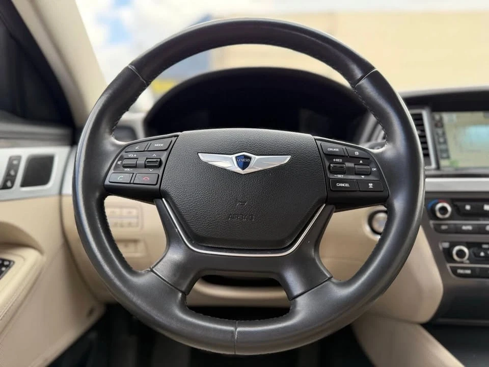 2015 Hyundai Genesis - Image 14 of 20