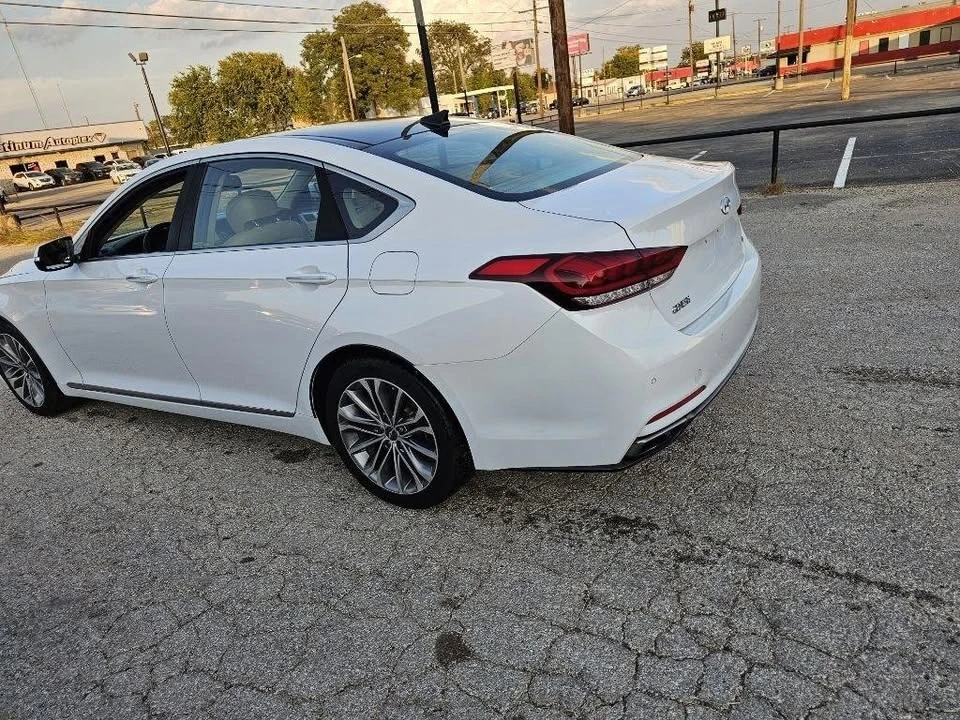 2015 Hyundai Genesis - Image 2 of 20