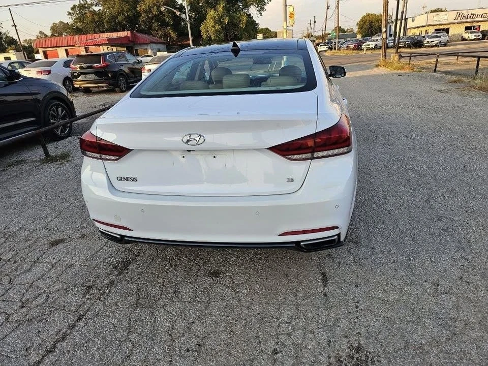 2015 Hyundai Genesis - Image 5 of 20