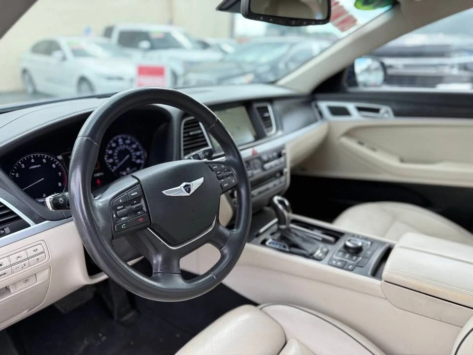 2015 Hyundai Genesis - Image 13 of 20