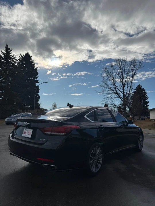 2015 Hyundai Genesis - Image 4 of 14