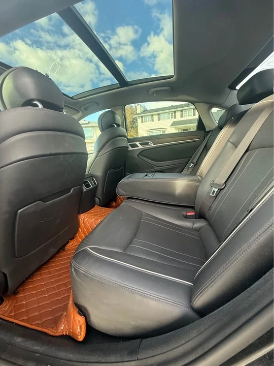 2015 Hyundai Genesis - Image 9 of 14