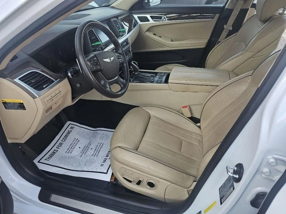 2015 Hyundai Genesis - Image 17 of 20