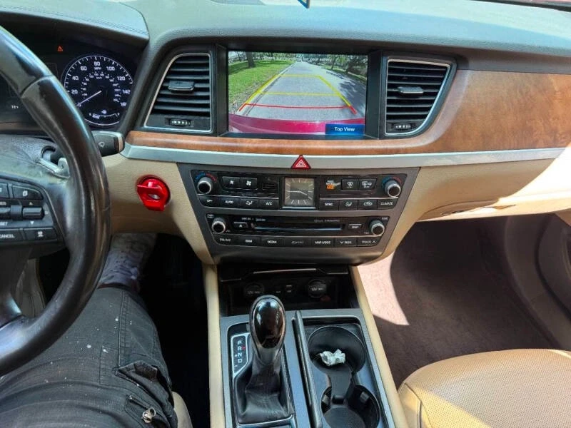 2015 Hyundai Genesis - Image 18 of 20