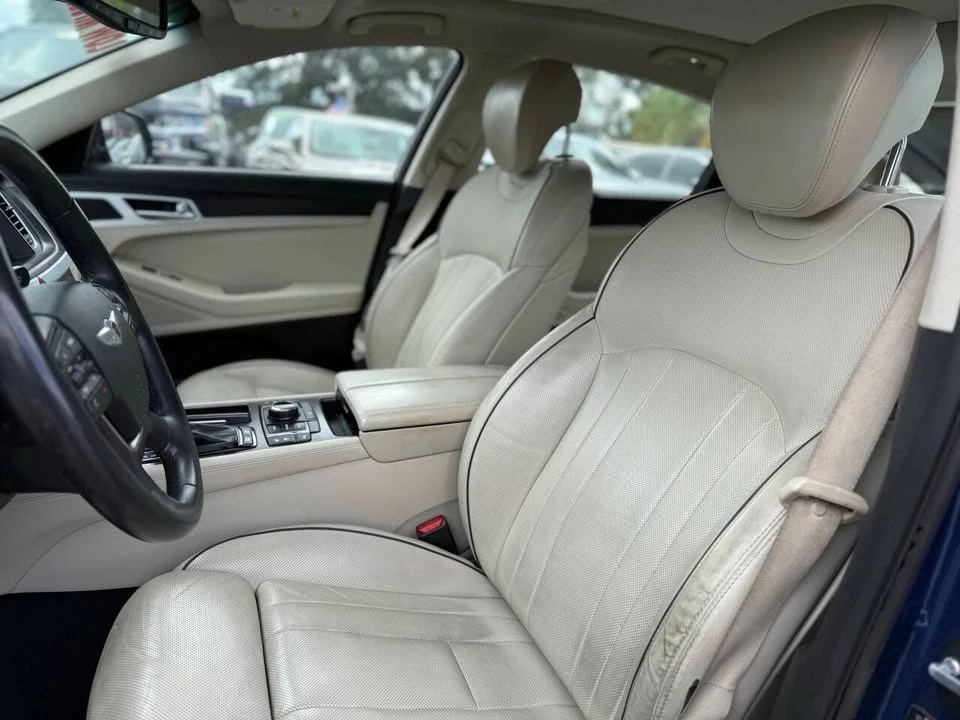 2015 Hyundai Genesis - Image 12 of 20