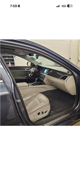 2015 Hyundai Genesis - Image 7 of 10
