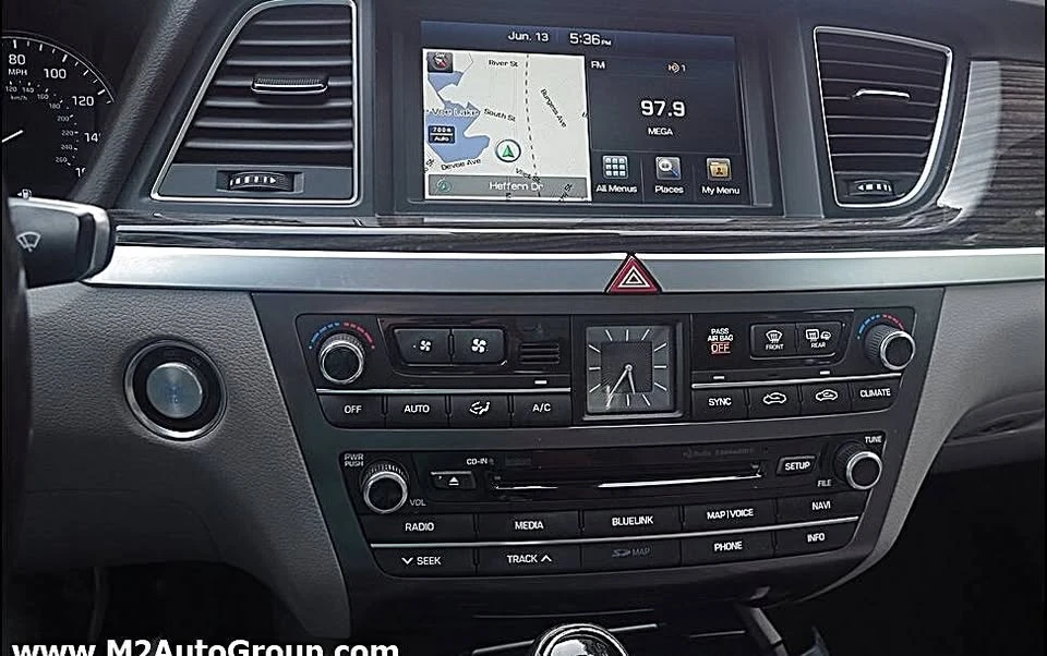 2015 Hyundai Genesis - Image 9 of 20