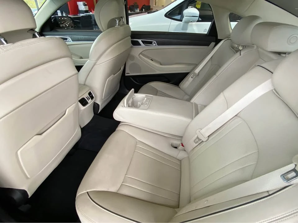 2015 Hyundai Genesis - Image 10 of 10