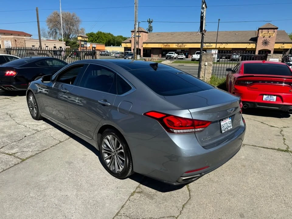 2015 Hyundai Genesis - Image 9 of 19