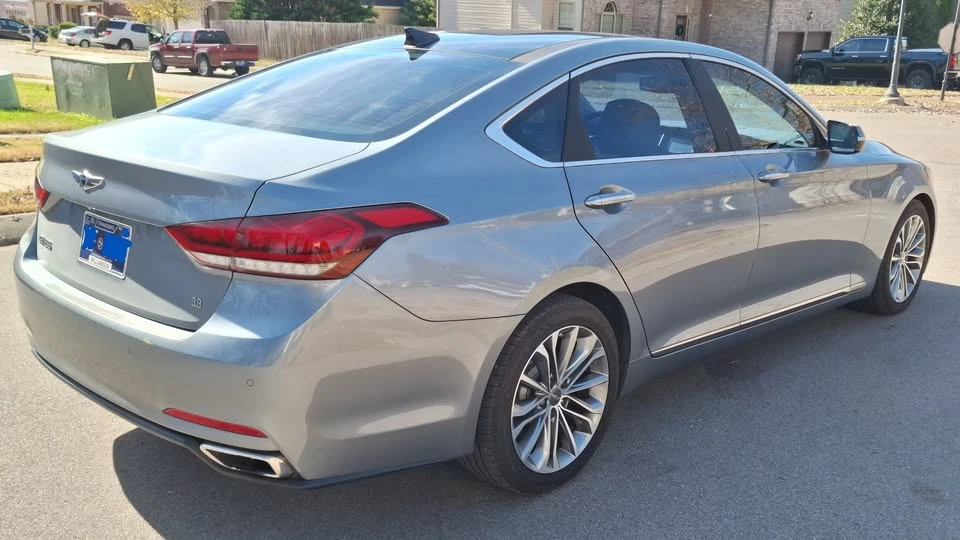 2015 Hyundai Genesis - Image 6 of 20