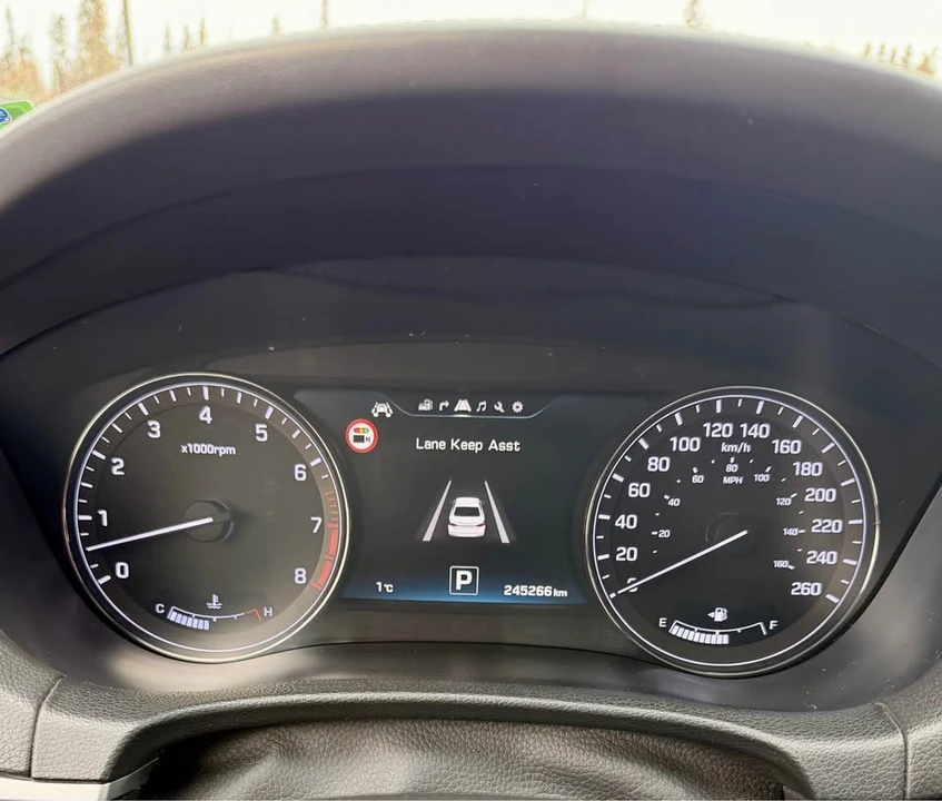 2015 Hyundai Genesis - Image 16 of 20