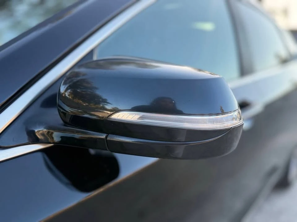 2015 Hyundai Genesis - Image 11 of 20
