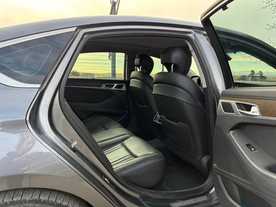 2015 Hyundai Genesis - Image 7 of 7