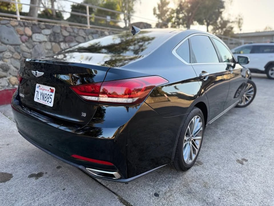 2015 Hyundai Genesis - Image 5 of 20