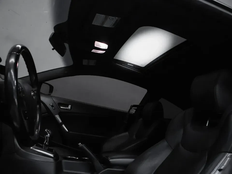 2015 Hyundai Genesis - Image 7 of 20