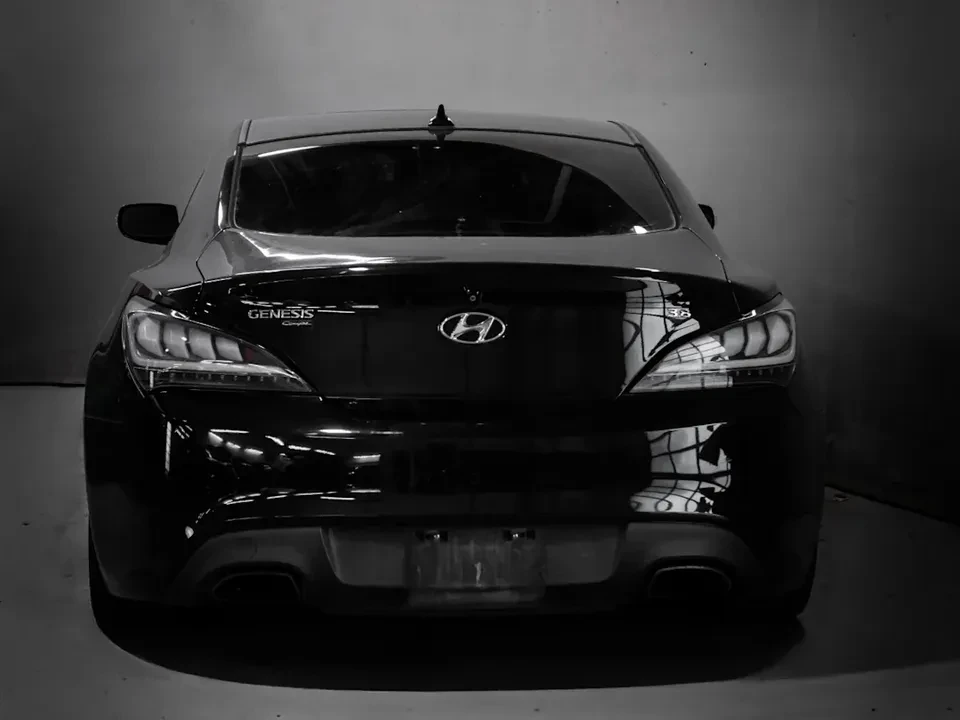 2015 Hyundai Genesis - Image 3 of 20