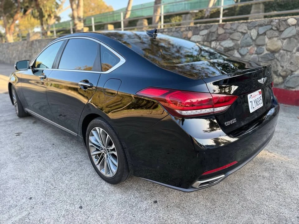 2015 Hyundai Genesis - Image 10 of 20
