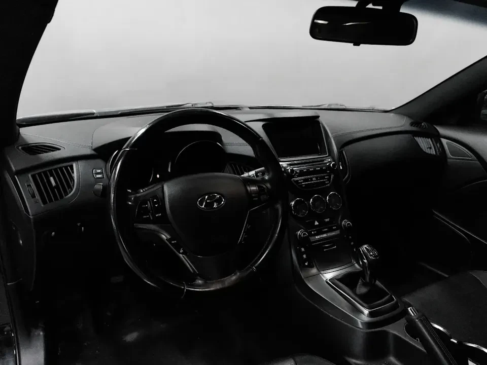 2015 Hyundai Genesis - Image 4 of 20