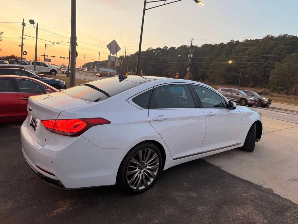2015 Hyundai Genesis - Image 12 of 19