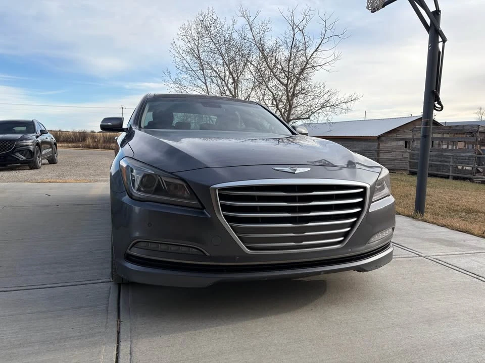 2015 Hyundai Genesis - Image 2 of 7