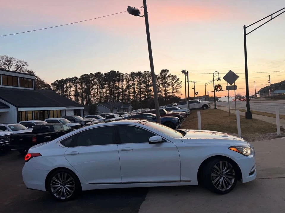 2015 Hyundai Genesis - Image 9 of 19