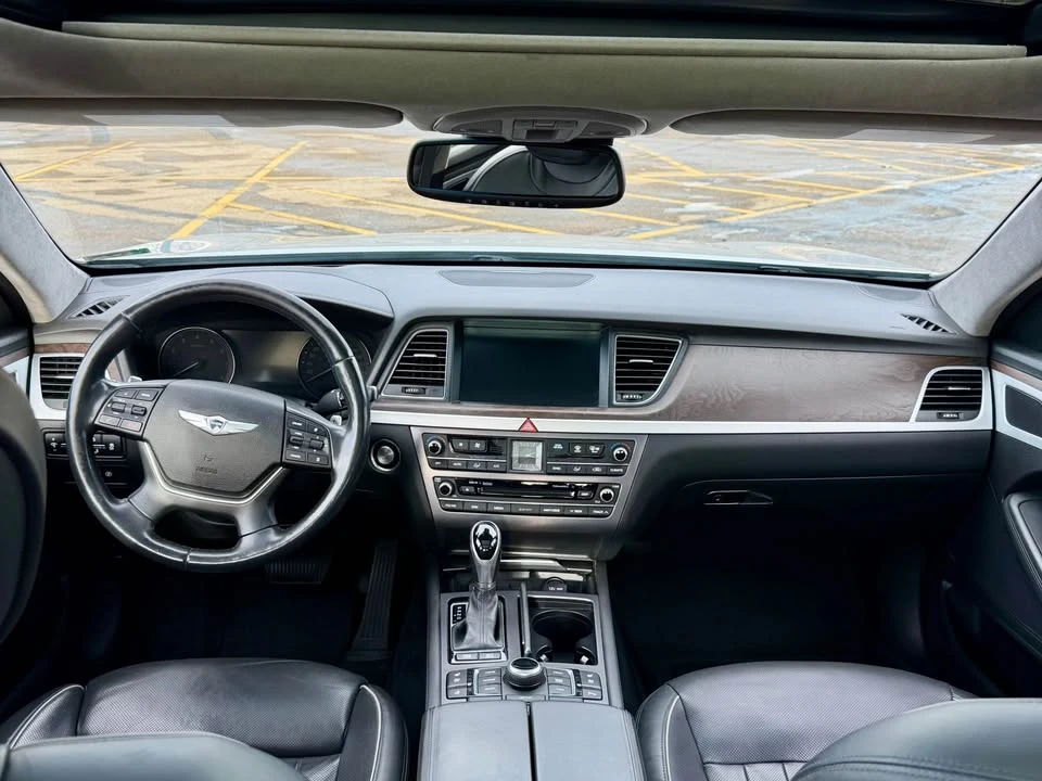 2015 Hyundai Genesis - Image 6 of 20
