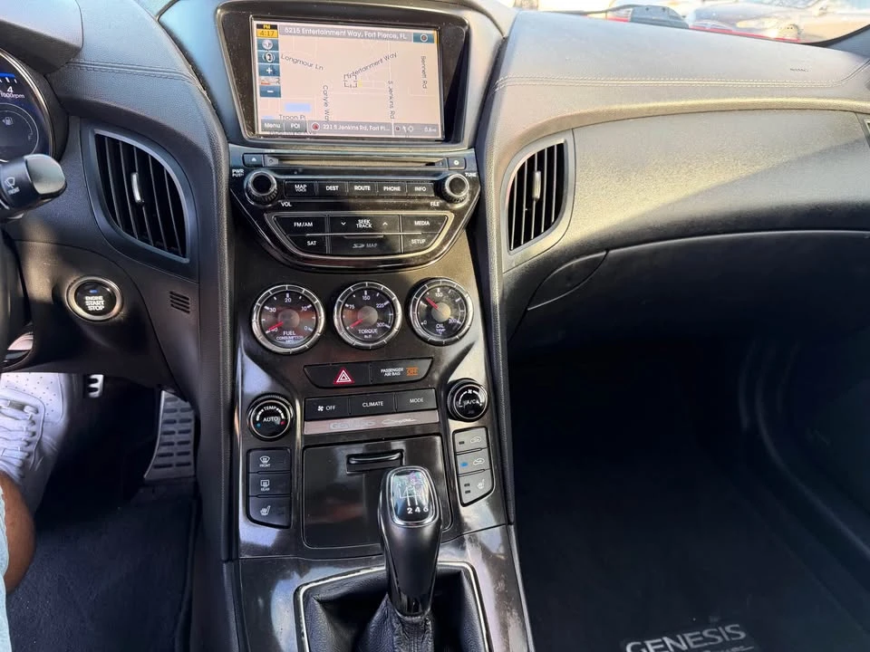 2015 Hyundai Genesis - Image 17 of 17