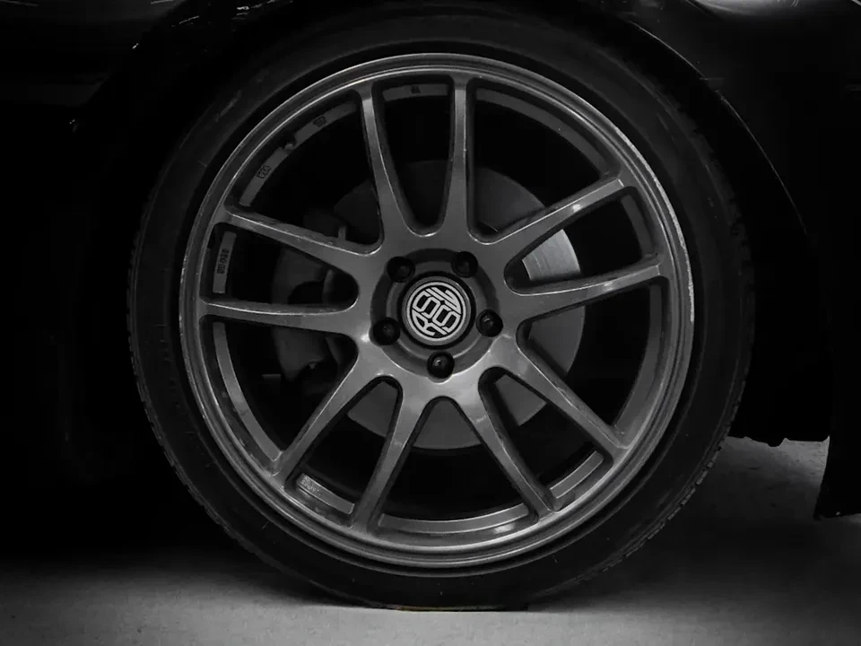 2015 Hyundai Genesis - Image 17 of 20