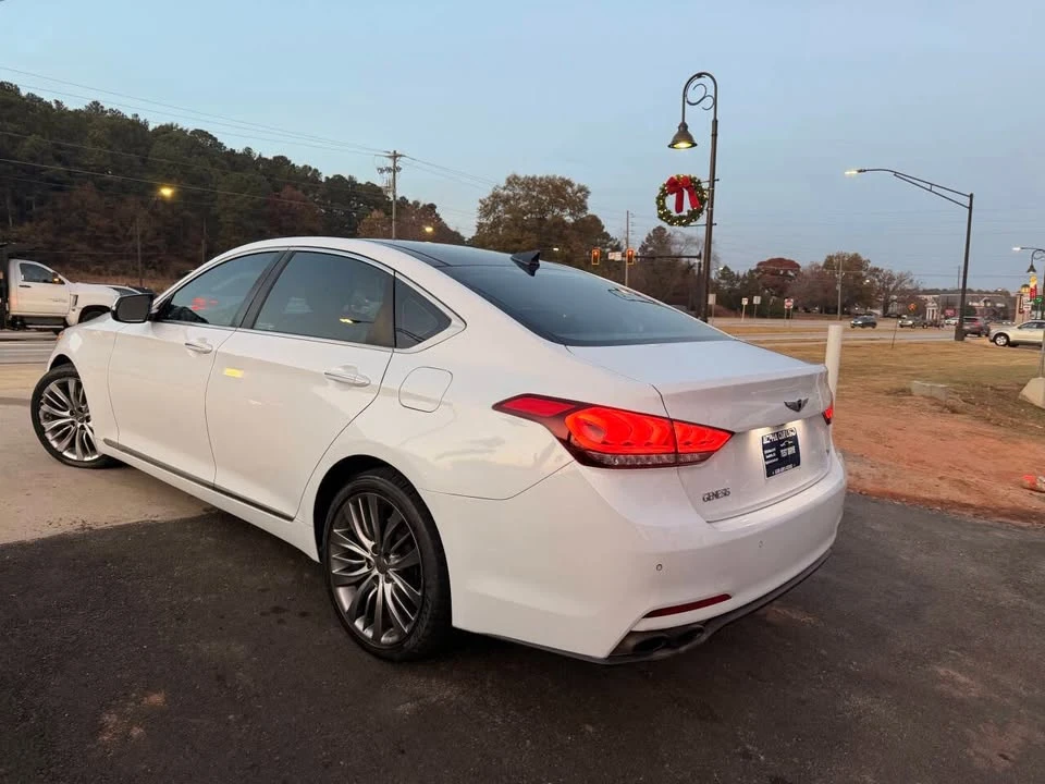 2015 Hyundai Genesis - Image 18 of 19