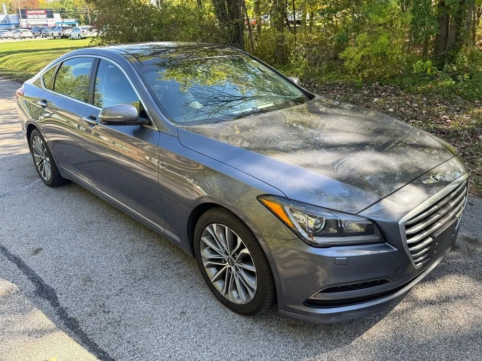 2015 Hyundai Genesis - Image 9 of 18