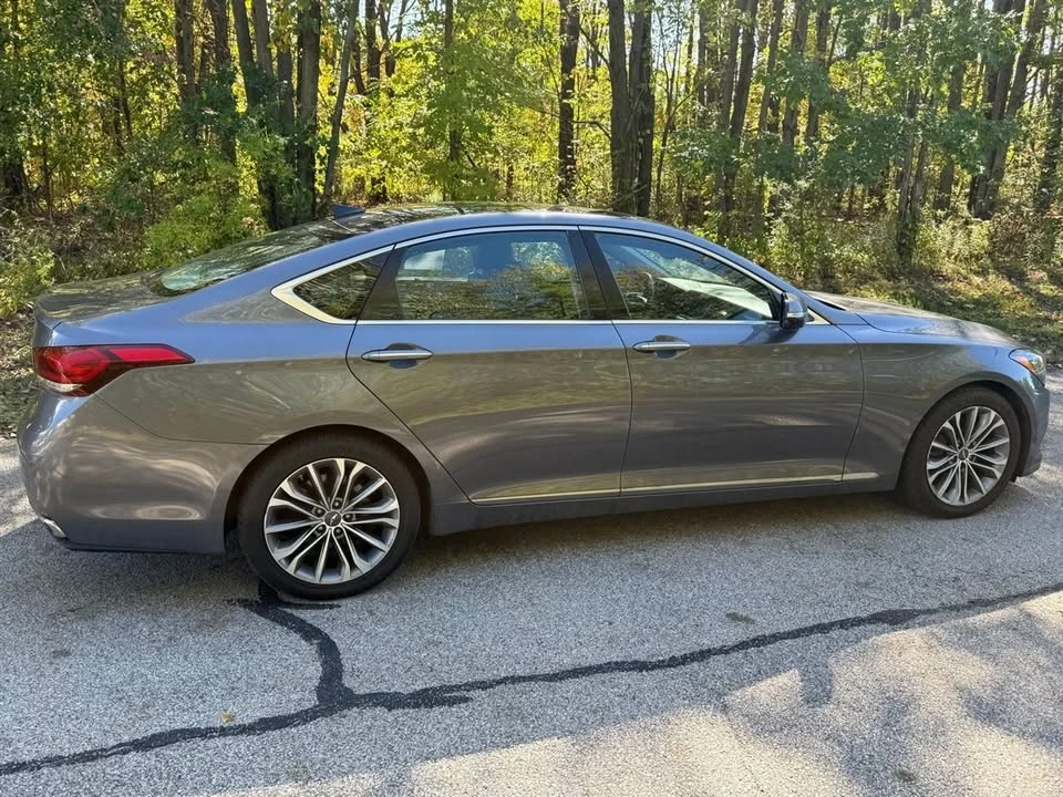 2015 Hyundai Genesis - Image 7 of 18