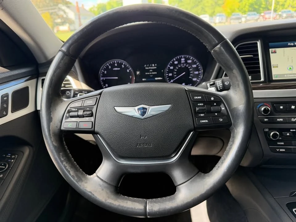 2015 Hyundai Genesis - Image 10 of 18
