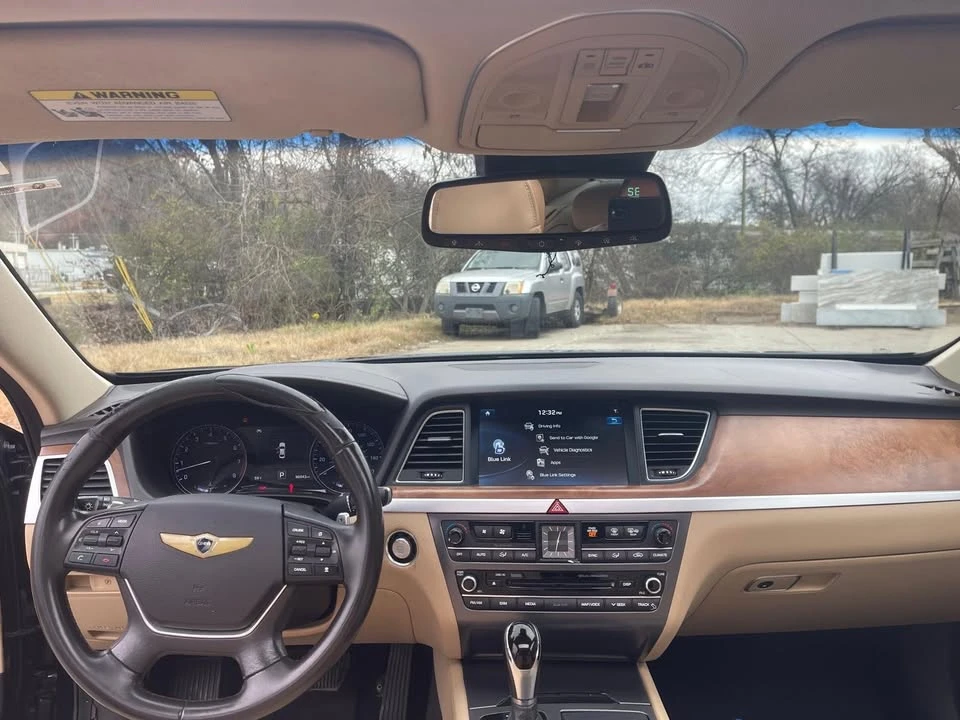 2015 Hyundai Genesis - Image 9 of 17