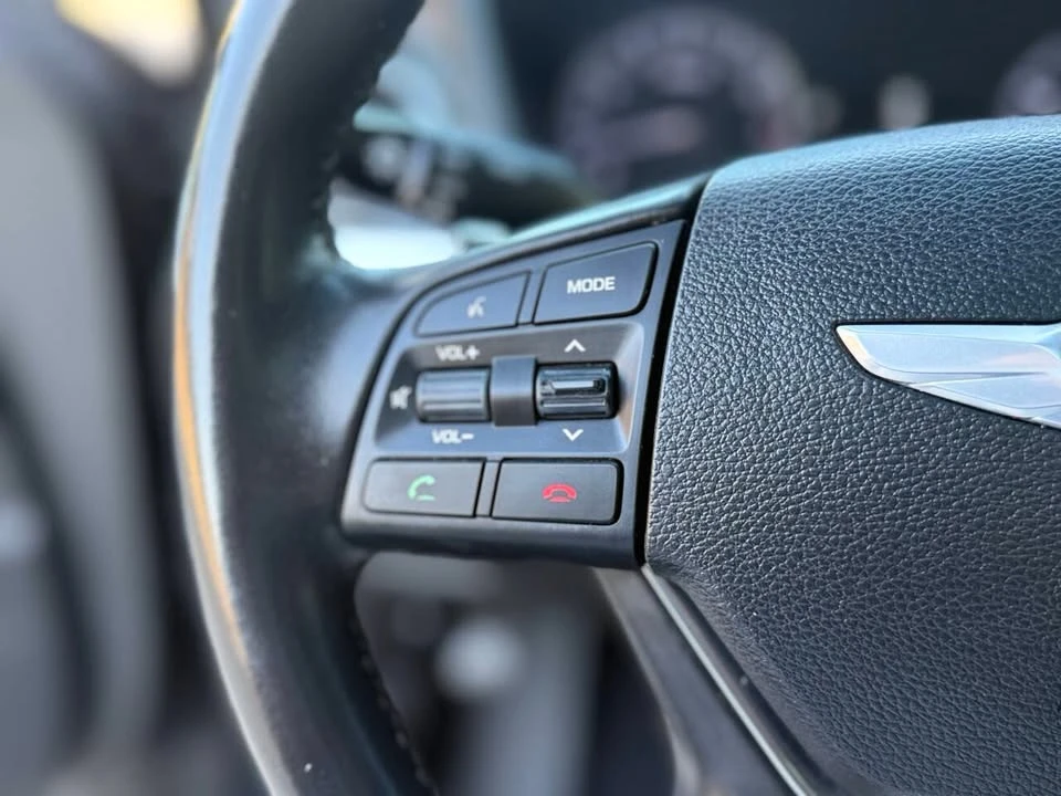 2015 Hyundai Genesis - Image 19 of 20