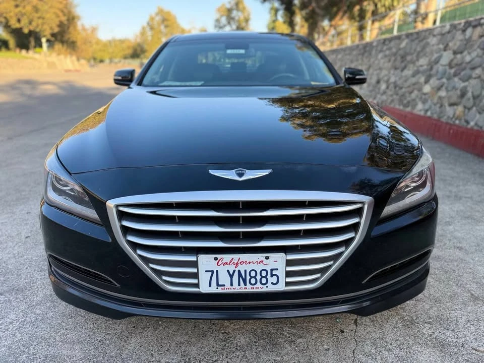 2015 Hyundai Genesis - Image 12 of 20