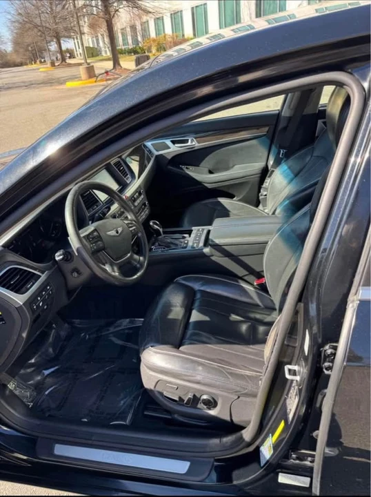 2015 Hyundai Genesis - Image 4 of 7