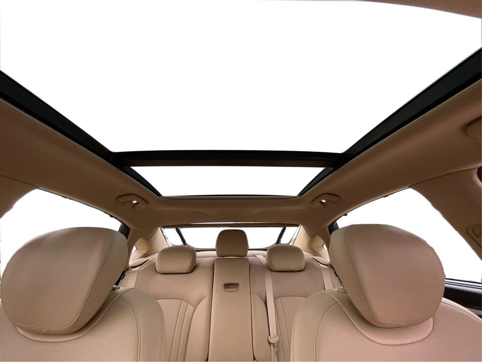 2015 Hyundai Genesis - Image 11 of 19