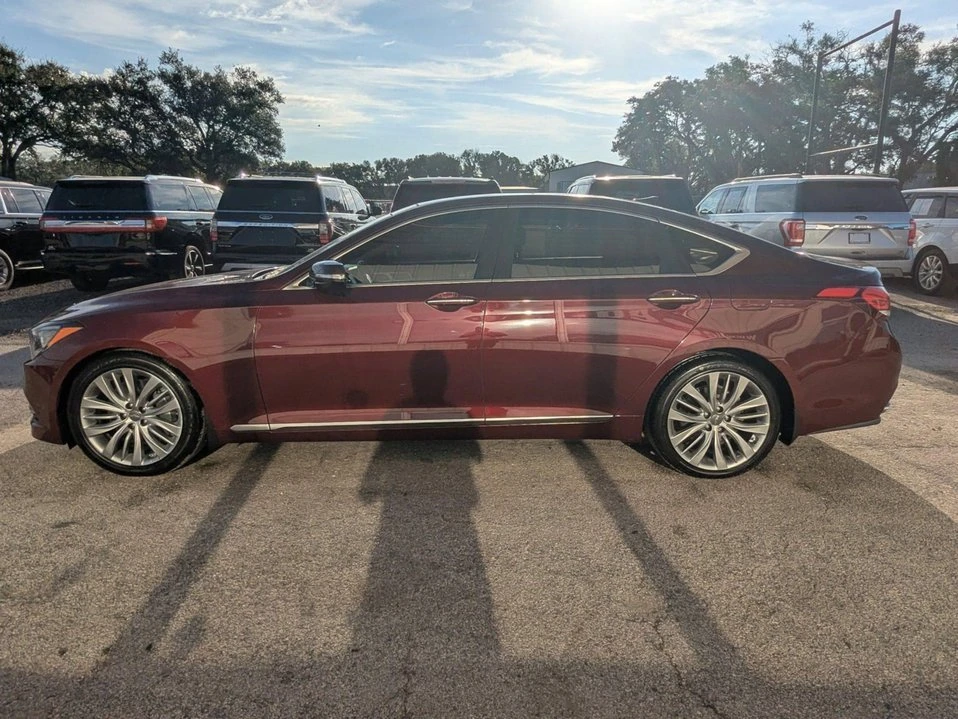 2015 Hyundai Genesis - Image 18 of 20