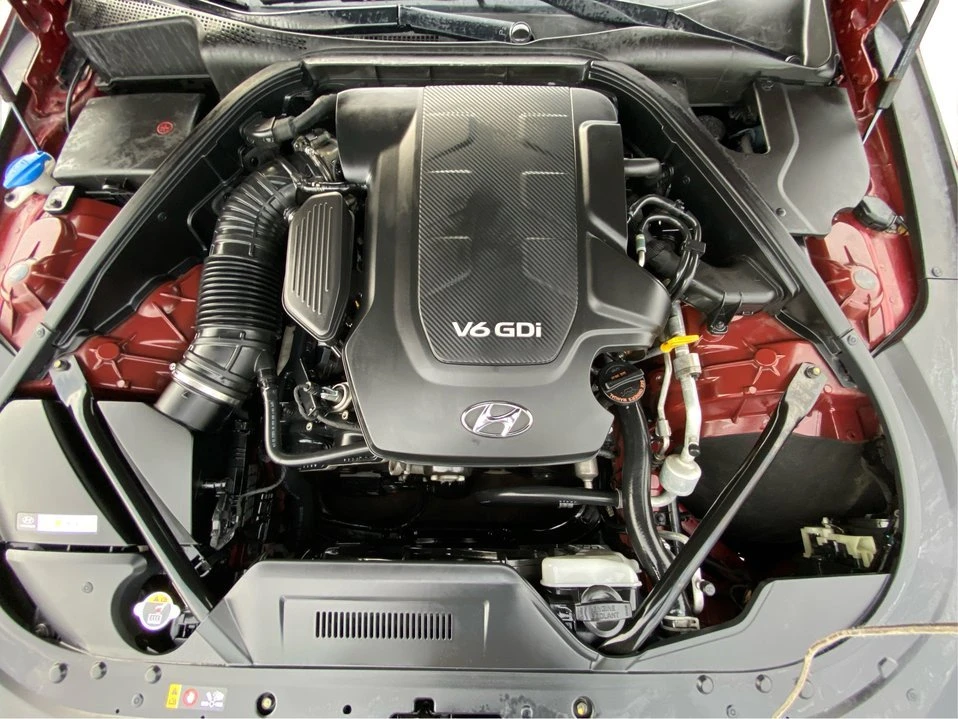 2015 Hyundai Genesis - Image 10 of 19