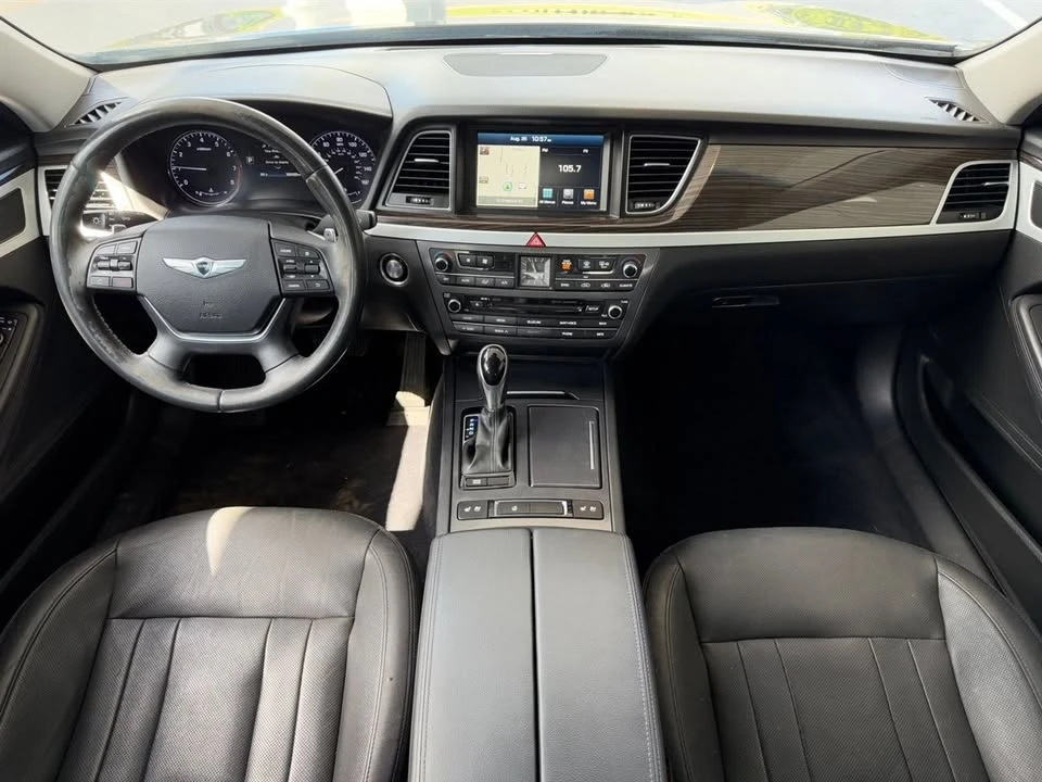 2015 Hyundai Genesis - Image 12 of 18