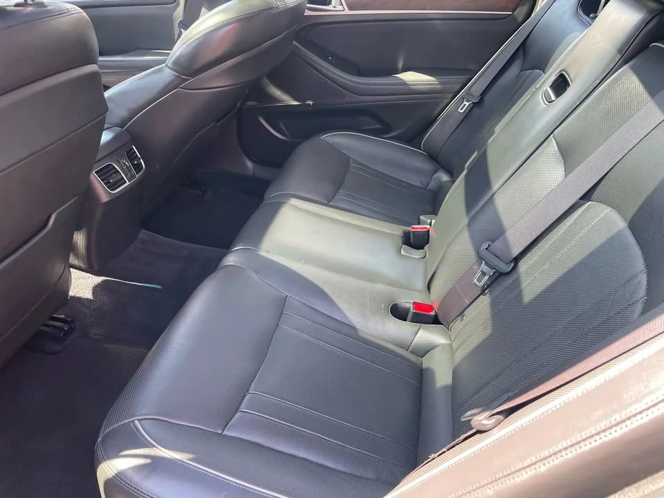 2015 Hyundai Genesis - Image 16 of 20