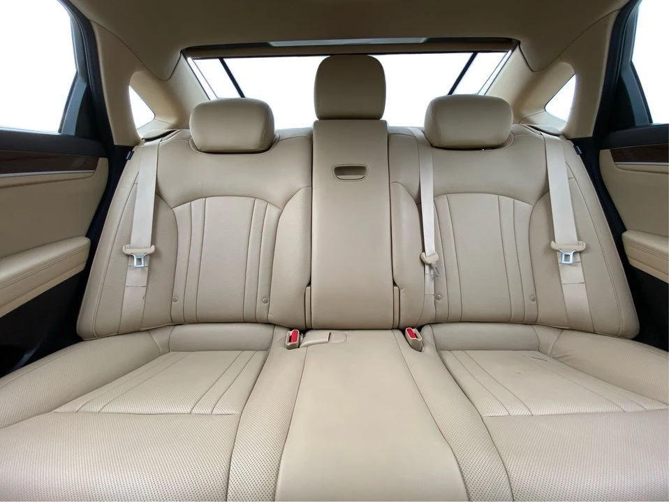 2015 Hyundai Genesis - Image 14 of 19