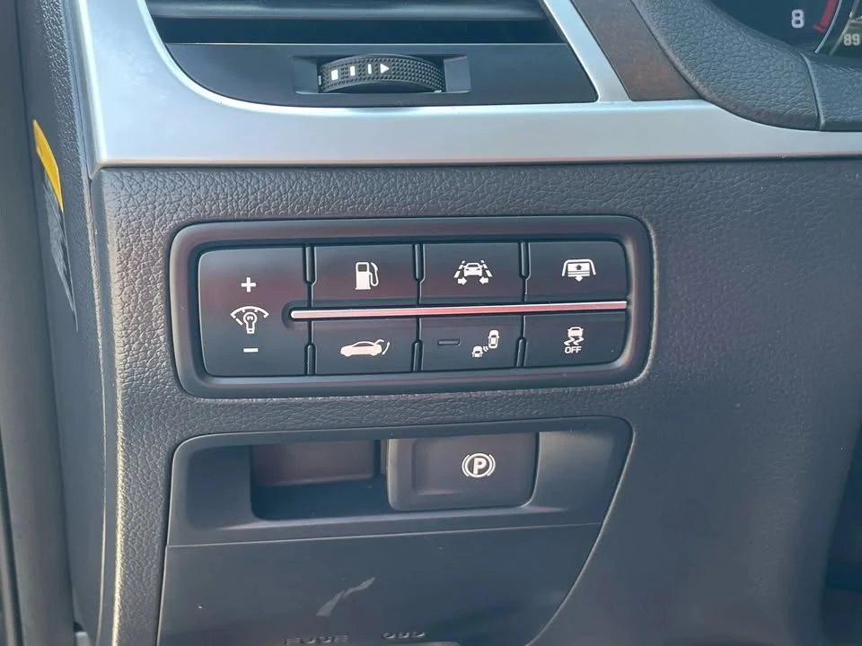 2015 Hyundai Genesis - Image 20 of 20