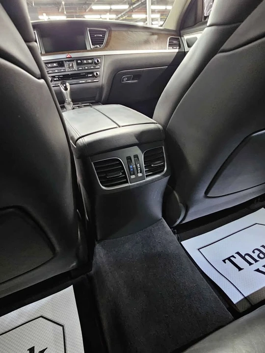 2015 Hyundai Genesis - Image 7 of 9