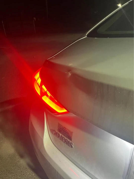 2015 Hyundai Genesis - Image 4 of 8