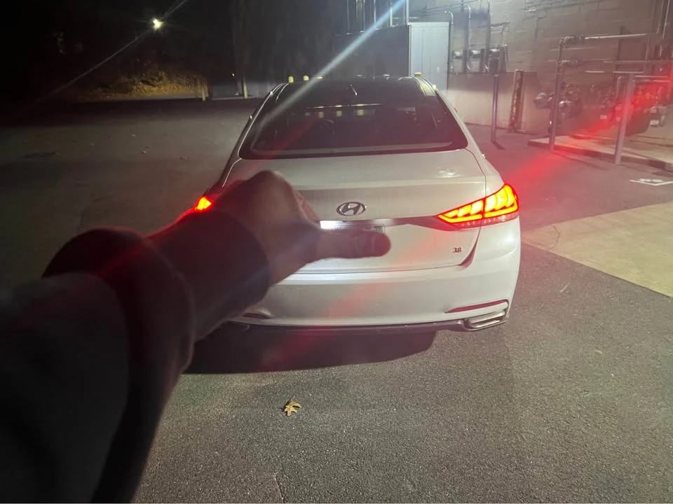 2015 Hyundai Genesis - Image 3 of 8
