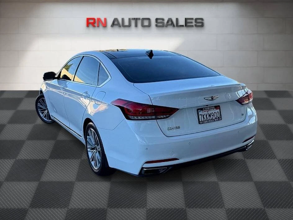 2015 Hyundai Genesis - Image 5 of 19
