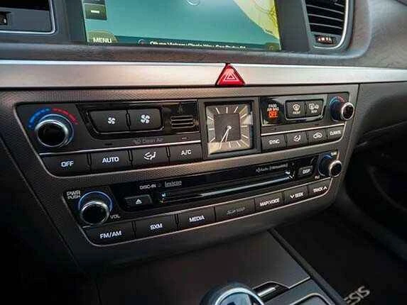 2015 Hyundai Genesis - Image 8 of 13