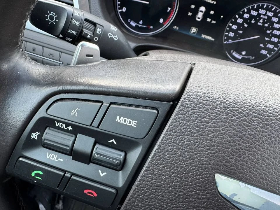 2015 Hyundai Genesis - Image 11 of 13